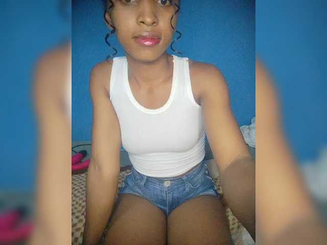 Annais19's BongaCams show and profile