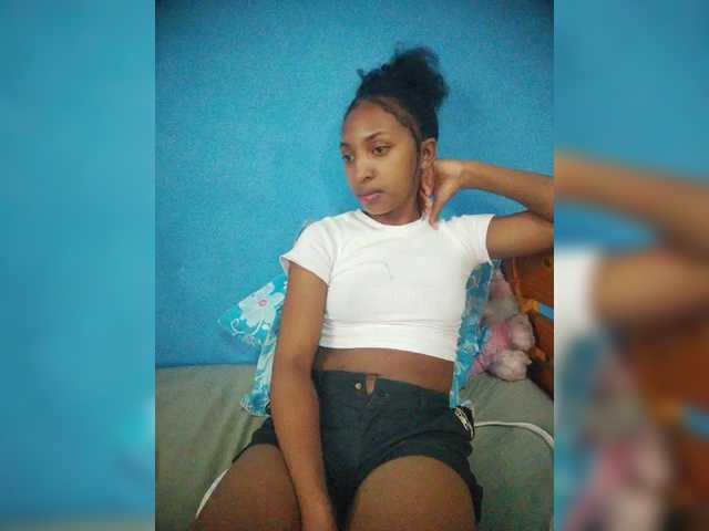 Annais19's BongaCams show and profile