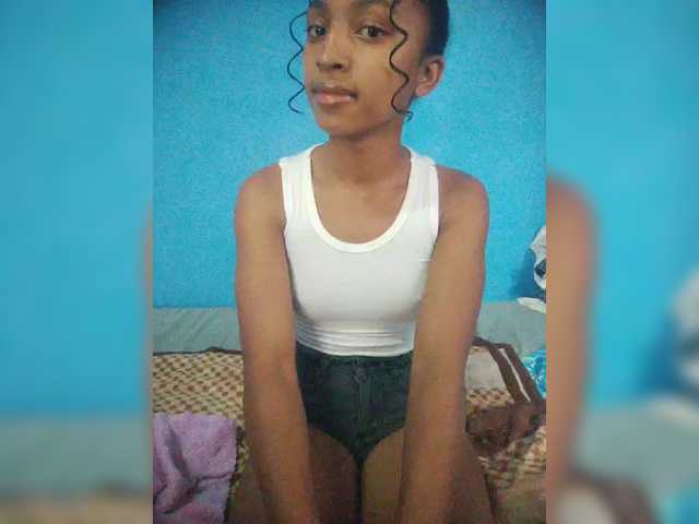 Annais19's BongaCams show and profile