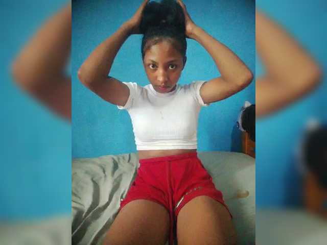 Annais19's BongaCams show and profile