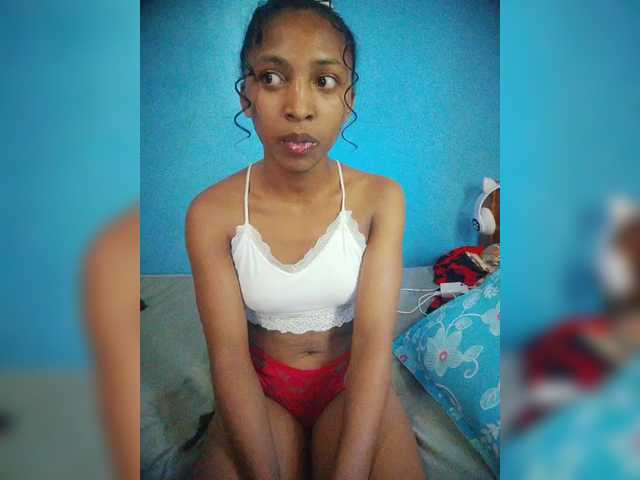 Annais19's BongaCams show and profile