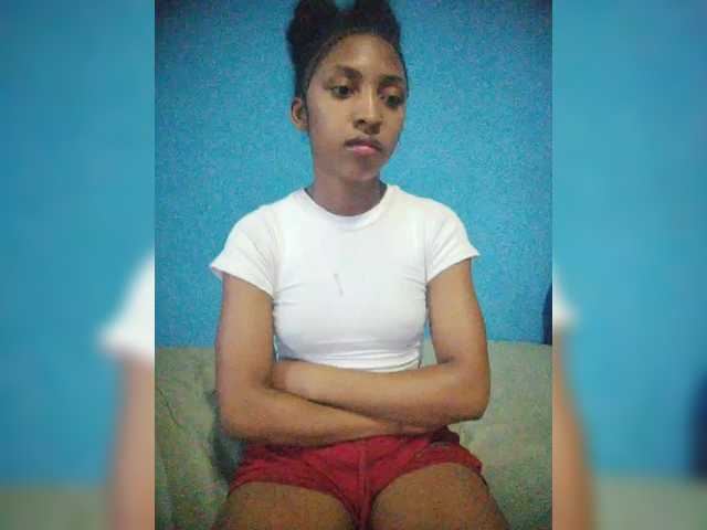 Annais19's BongaCams show and profile