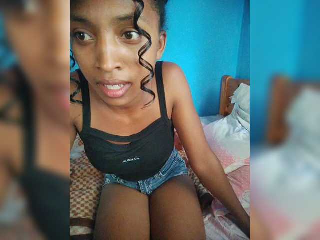 Annais19's BongaCams show and profile