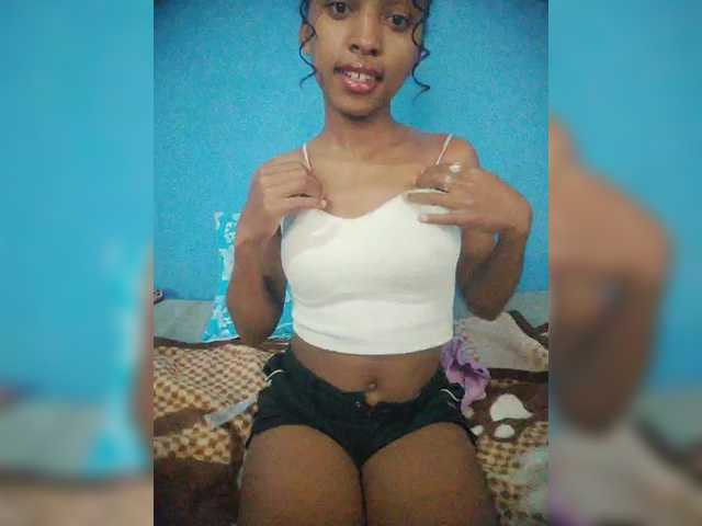 Annais19's BongaCams show and profile