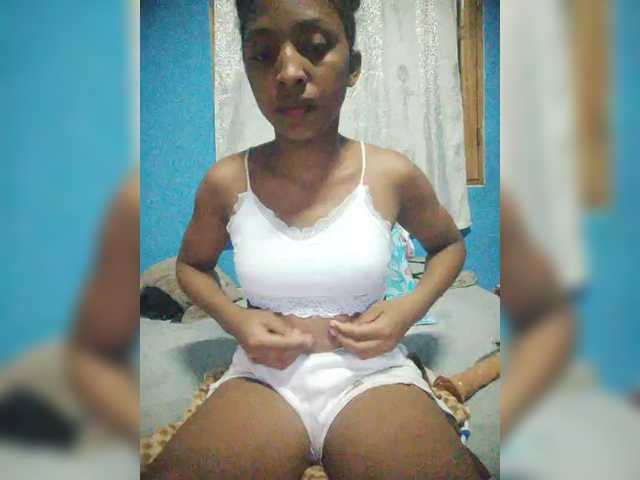 Annais19's BongaCams show and profile