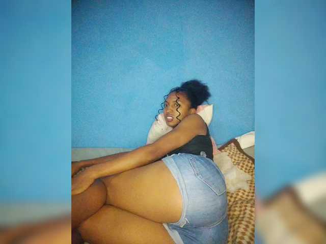 Annais19, une amatrice française avec qui discuter et avoir du sexe