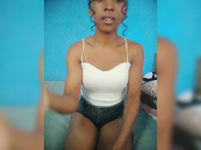 Annais19's BongaCams show and profile