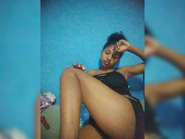 Annais19's BongaCams show and profile