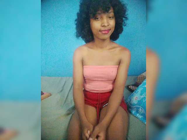 Annais19's BongaCams show and profile