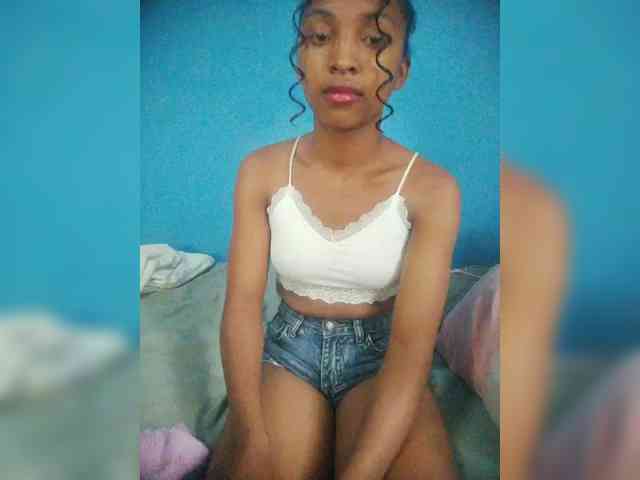 Annais19 Live Webcam on BongaCams