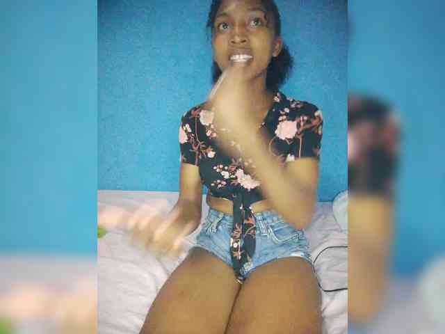 Annais19 Live Webcam on BongaCams