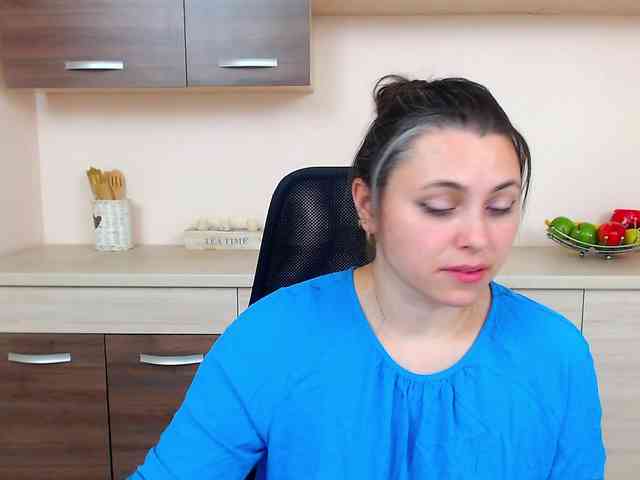 Soft-Lilly Live Webcam on BongaCams