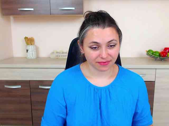 Soft-Lilly Live Webcam on BongaCams