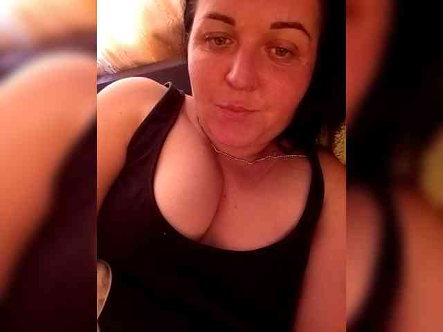Millie-Eloise webcam