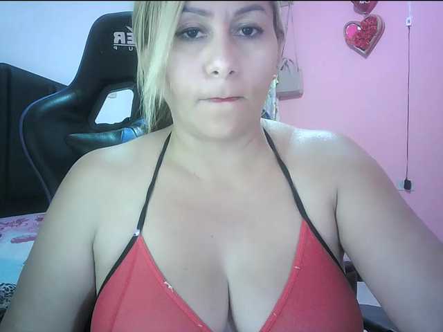 Mariana0x's BongaCams show and profile