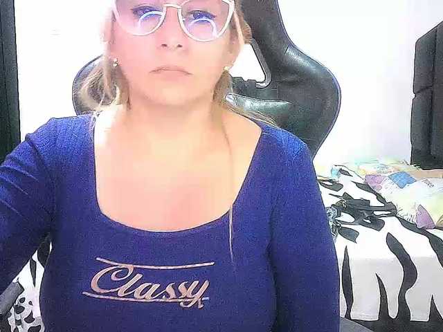 Mariana0x's BongaCams show and profile