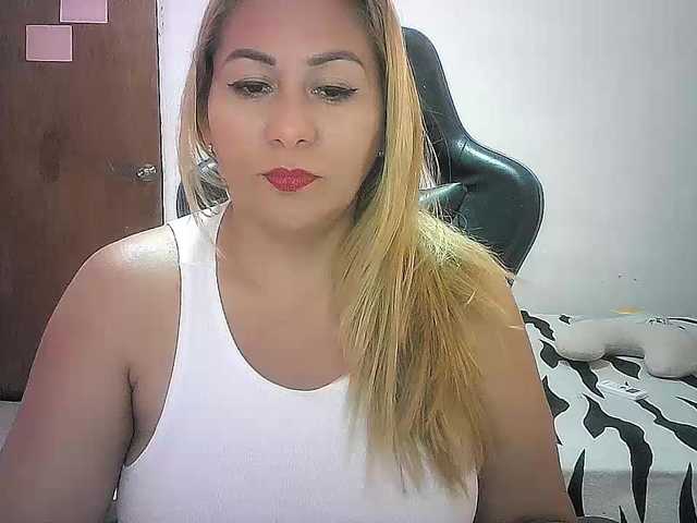 Mariana0x's BongaCams show and profile