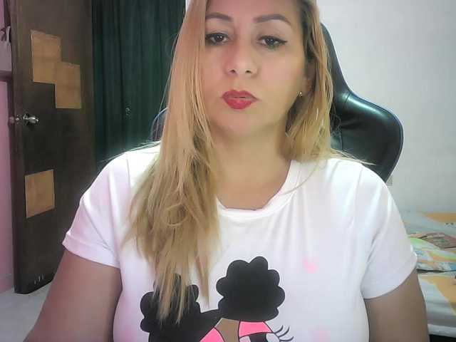 Mariana0x's BongaCams show and profile