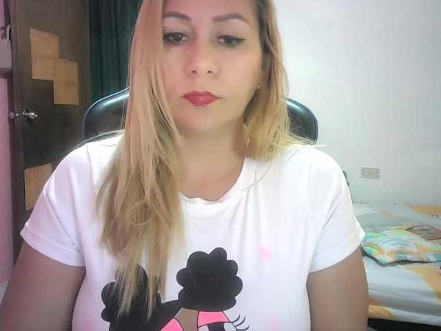 Mariana0x Live Cam on BongaCams