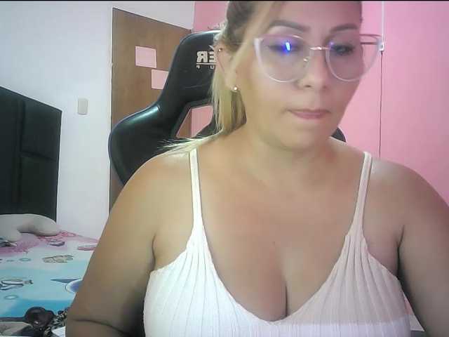 Mariana0x's BongaCams show and profile