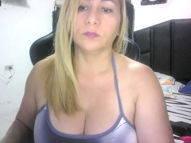 Mariana0x's BongaCams show and profile