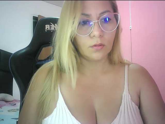 Mariana0x's BongaCams show and profile