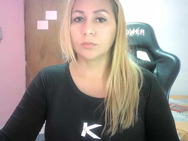 Mariana0x's BongaCams show and profile