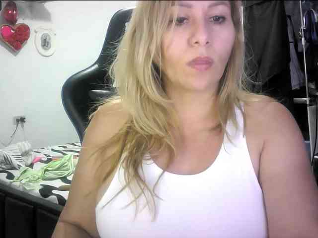 Mariana0x webcam