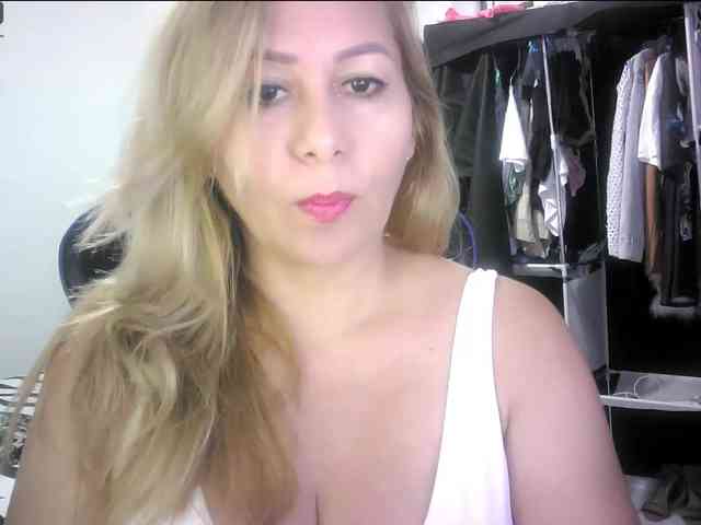 Mariana0x webcam
