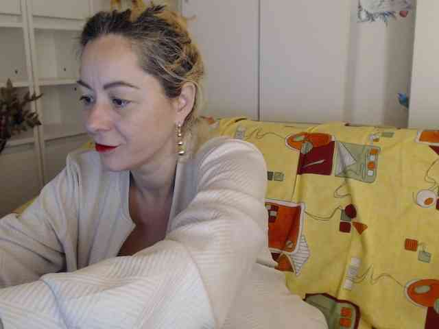 carolynesyera webcam