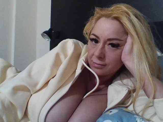 karolyne_syera webcam