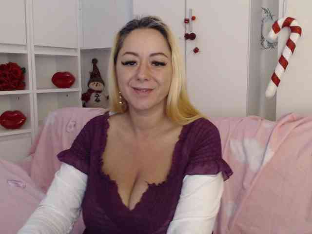 karolyne_syera webcam