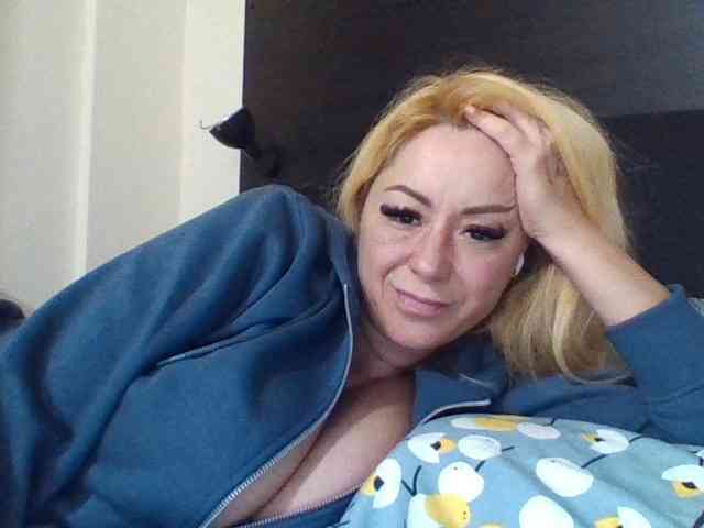 karolyne_syera webcam