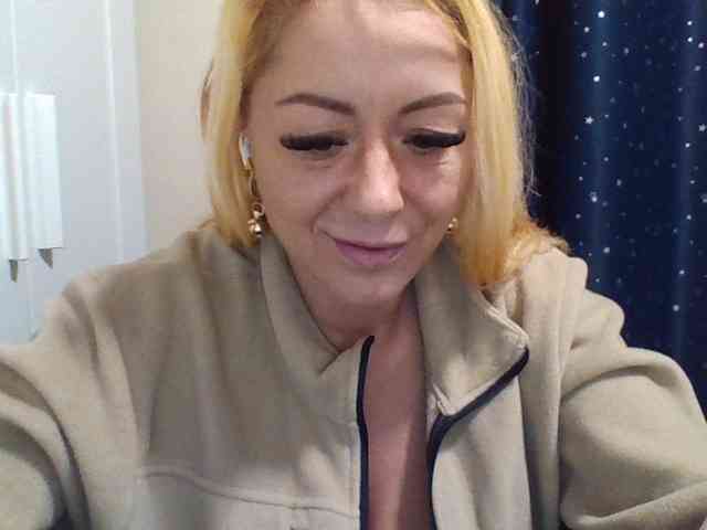 karolyne_syera webcam