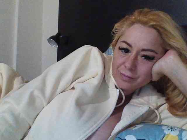 karolyne_syera webcam