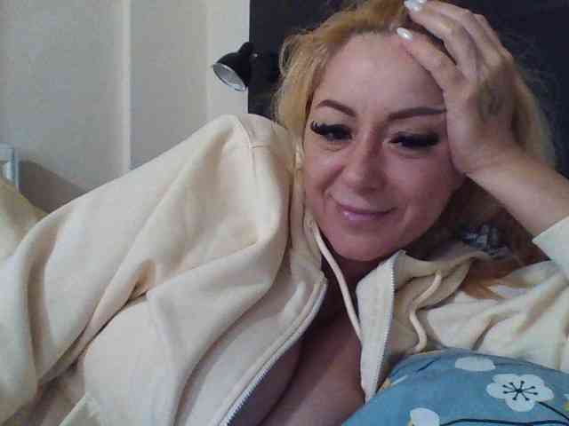 karolyne_syera webcam