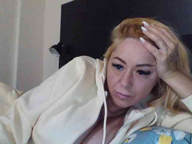 karolyne_syera webcam