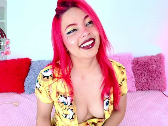 CloeeLovee's BongaCams show and profile