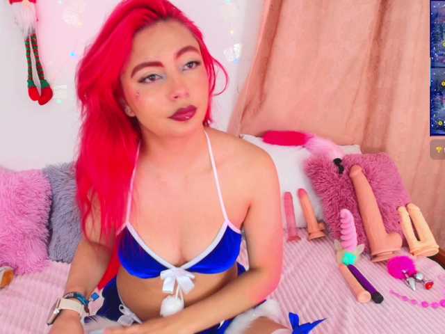 CloeeLovee Live Cam on BongaCams and RICams