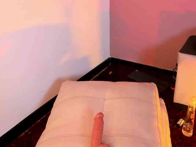 Electraa-Saenz Live Webcam on BongaCams