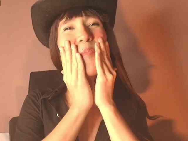 Electraa-Saenz Electraa-Saenz