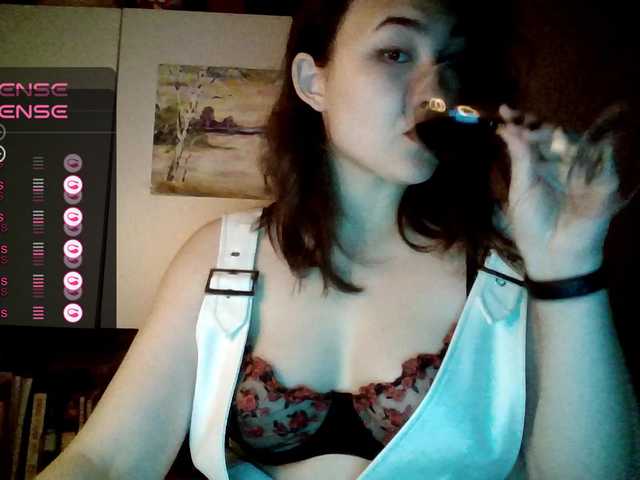 Aphrovea's BongaCams show and profile