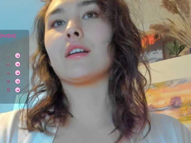 le modèle Aphrovea est en webcam porno dans un show sur le site bongacams, il possède les tags suivants: Asian,Brunette,Trimmed