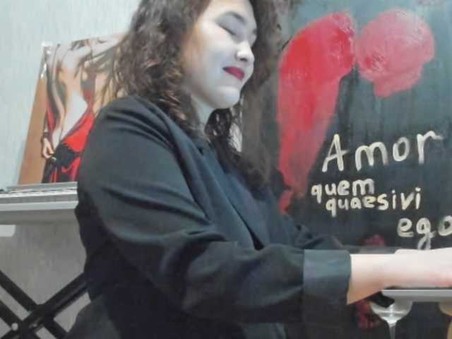 Aphrovea's BongaCams show and profile