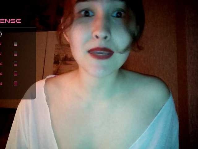 Aphrovea's BongaCams show and profile