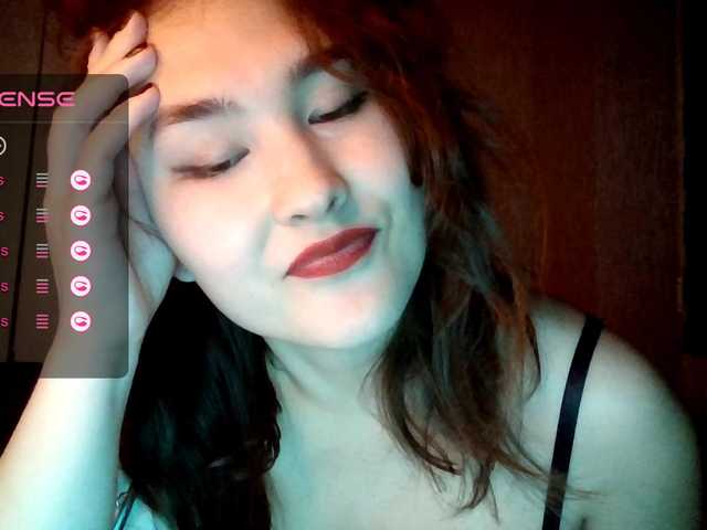 Aphrovea's BongaCams show and profile