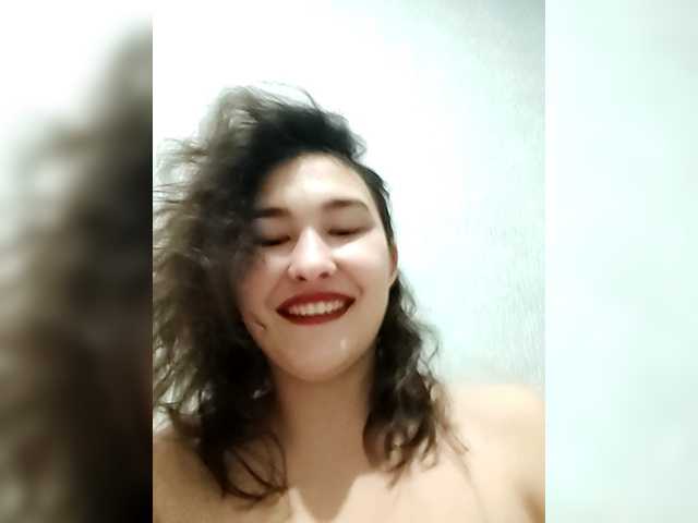 Aphrovea's BongaCams show and profile