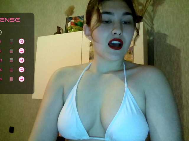 Aphrovea's BongaCams show and profile