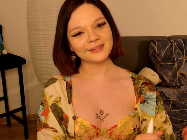 bb-Lisa's BongaCams show and profile