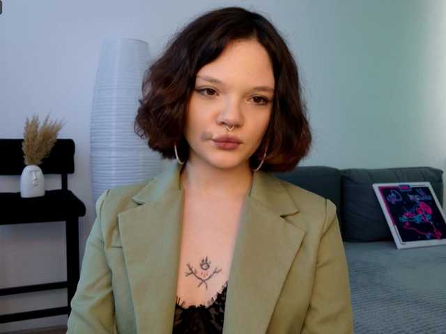 bb-Lisa's BongaCams show and profile